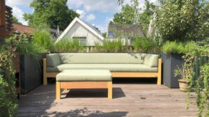 Loungebank van hardhout op maat laten maken